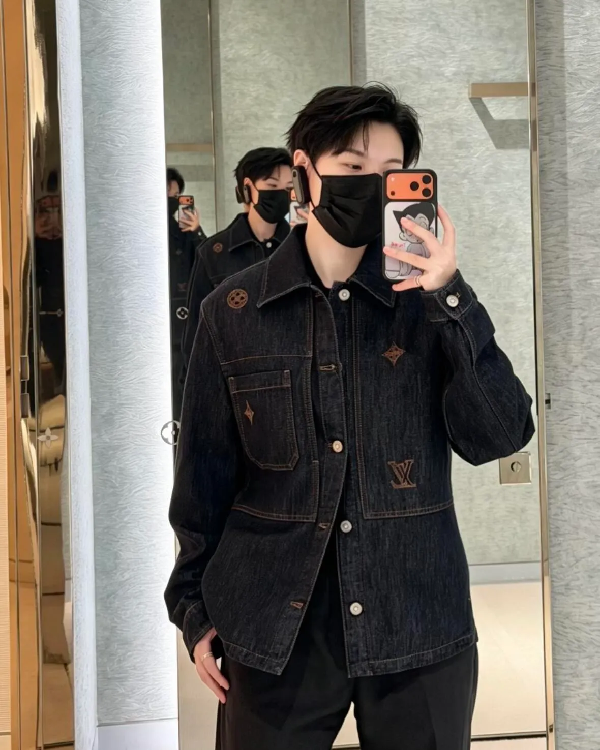 Louis Vuitton/Louis Vuitton embroidered logo denim jacket
